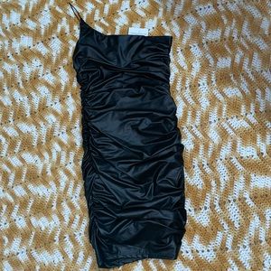 NWT Black Windsor One Shoulder Dress, Small